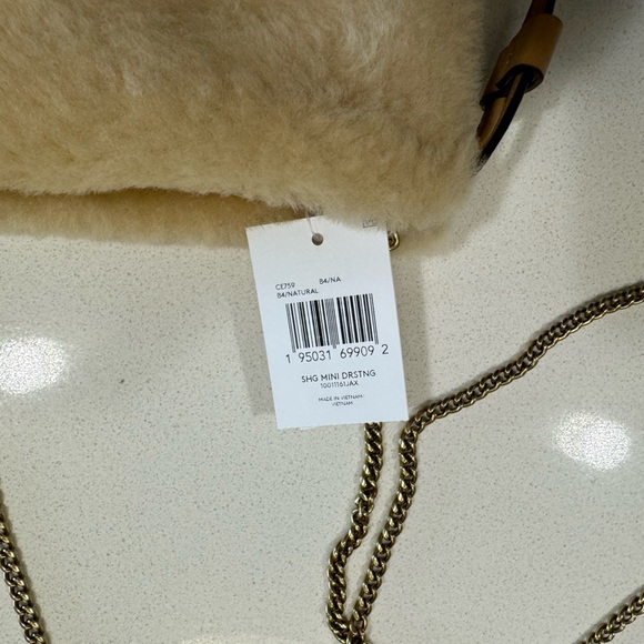 NWT Coach Drawstring bag in Shearling - Picture 5 of 7